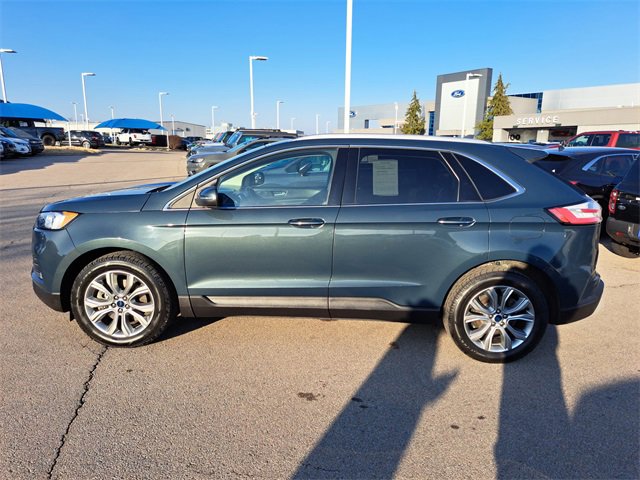 Certified 2019 Ford Edge Titanium image 2
