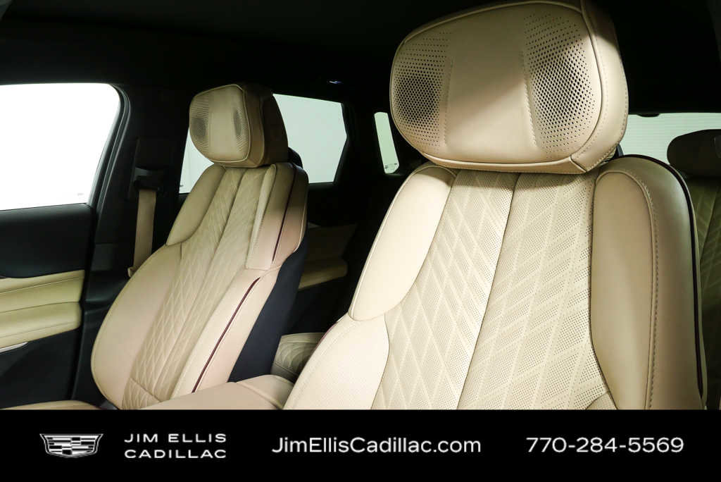 Used 2024 Cadillac Lyriq Luxury w/ Nappa Leather Package AWD/4WD image 5