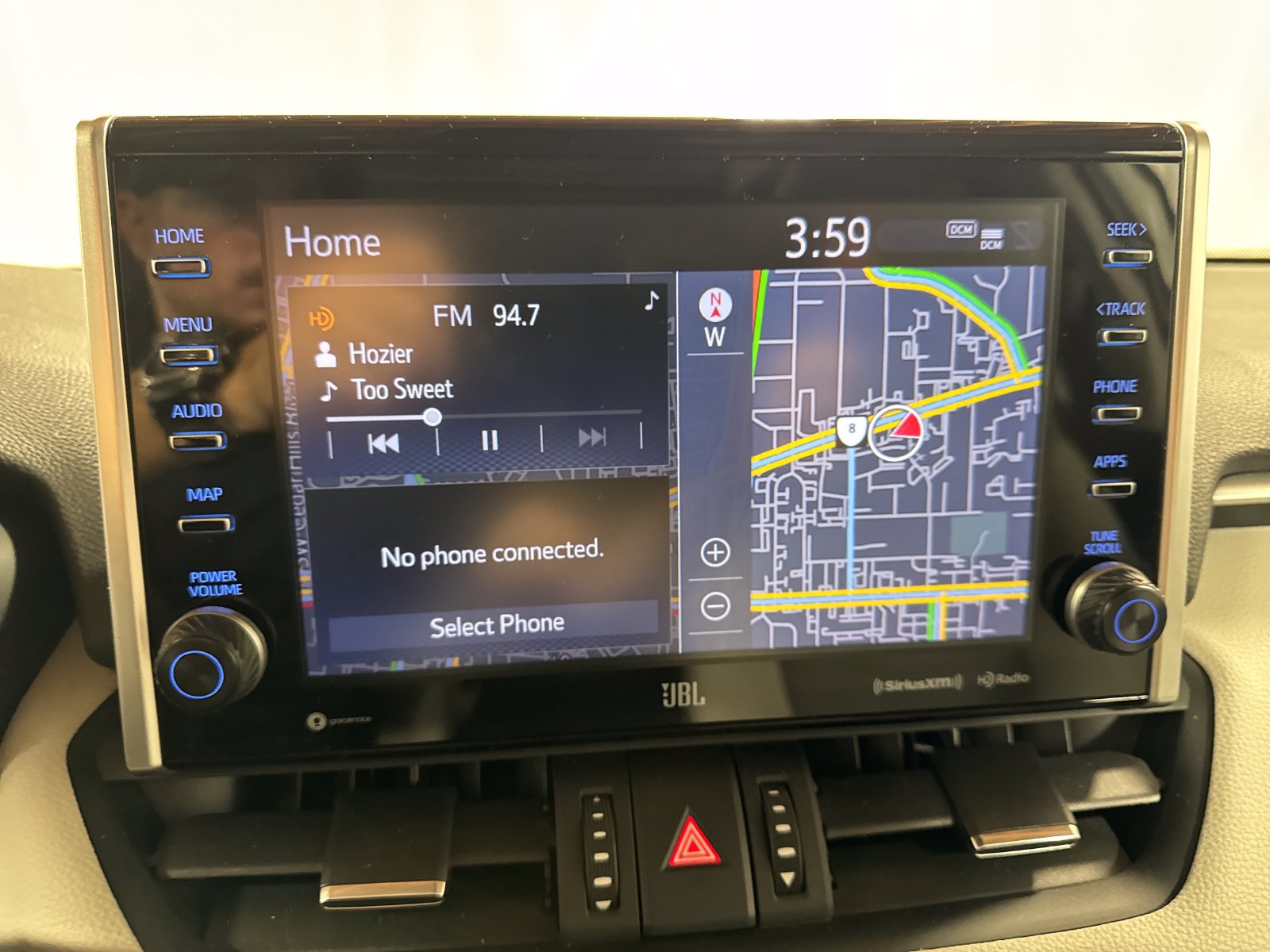 Used 2022 Toyota RAV4 Limited AWD/4WD image 23