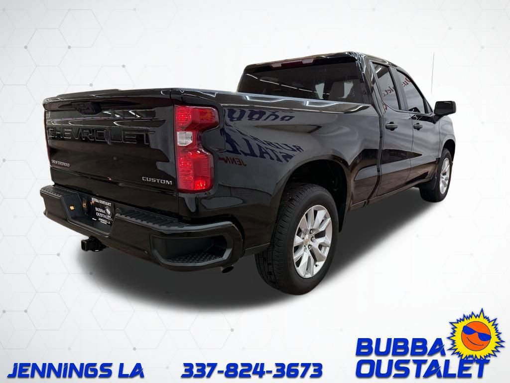 Used 2025 Chevrolet Silverado 1500 Custom image 5