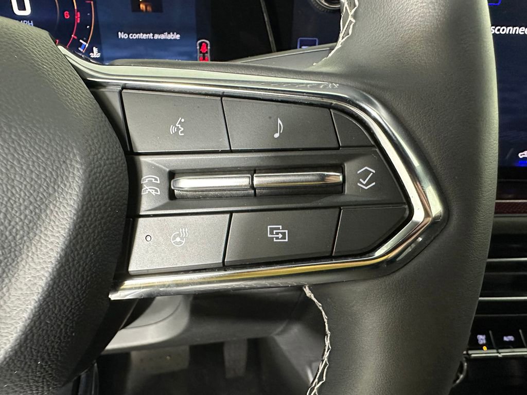 Used 2024 Chevrolet Traverse Z71 w/ Enhanced Driving Package image 13