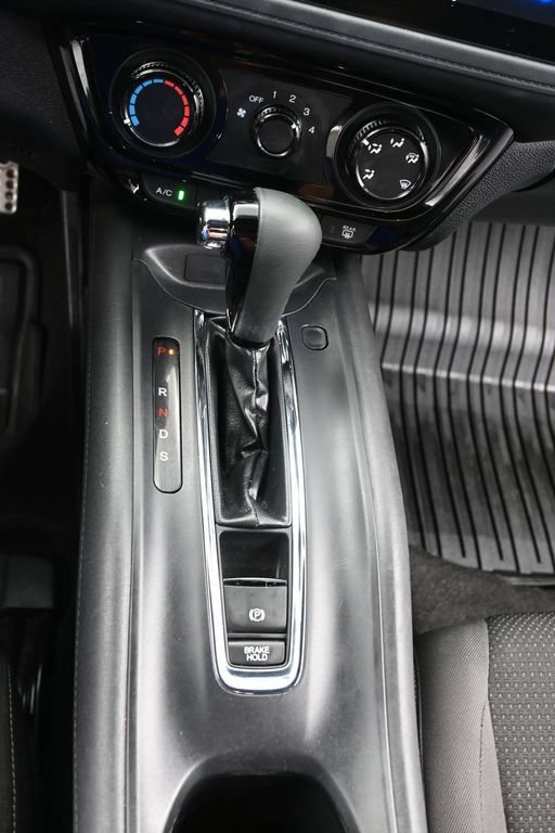 Certified 2021 Honda HR-V Sport image 16