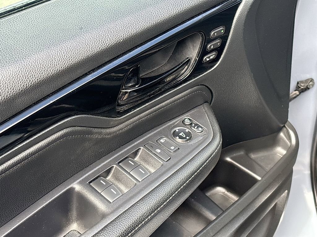 Used 2023 Honda Odyssey Elite image 18