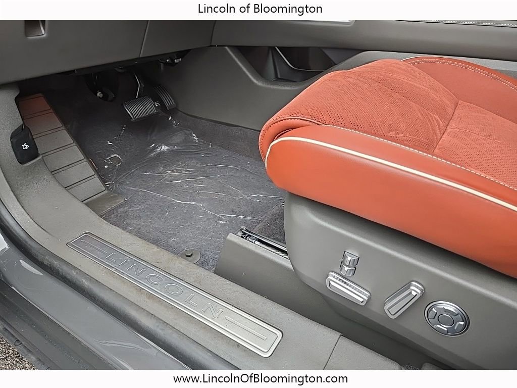 New 2024 Lincoln Nautilus Black Label w/ Jet Appearance Package (87T) image 19