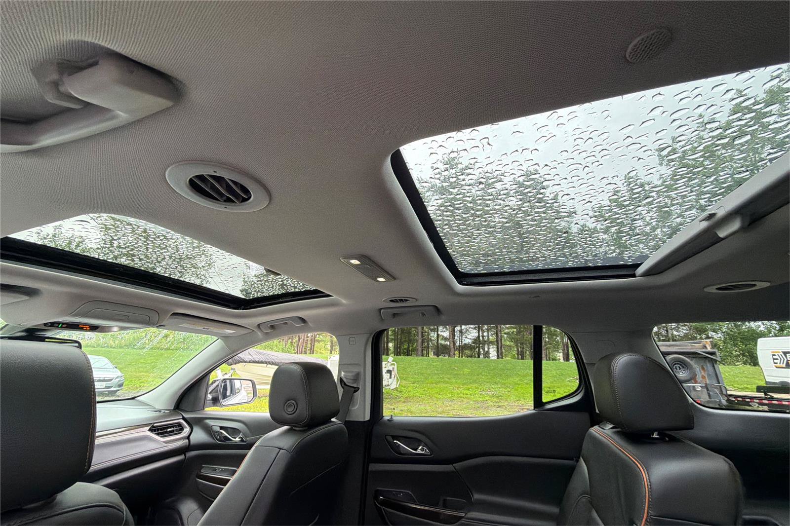 Used 2023 GMC Acadia AT4 w/ Technology Package AWD/4WD image 21