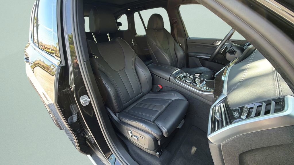 Used 2022 BMW X5 xDrive40i w/ Premium Package image 27