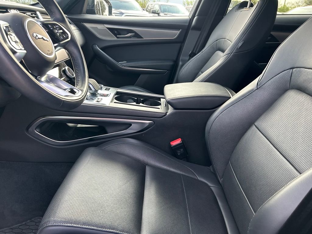 Used 2024 Jaguar F-PACE R-Dynamic S image 12
