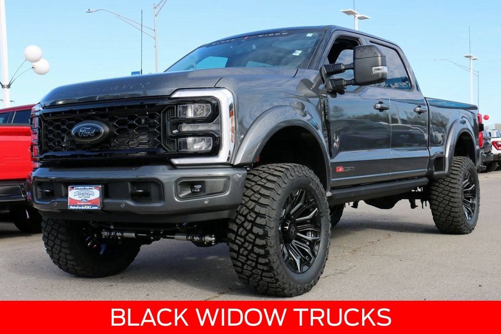New 2026 Ford F250 Lariat w/ Black Appearance Package
