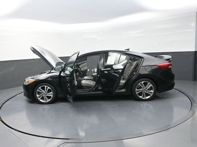 Used 2018 Hyundai Elantra Limited image 30