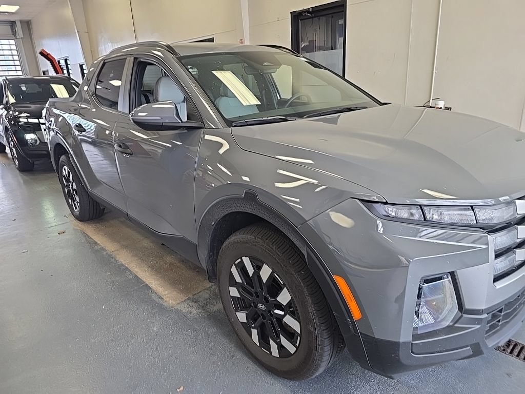 Used 2025 Hyundai Santa Cruz SEL AWD/4WD image 1