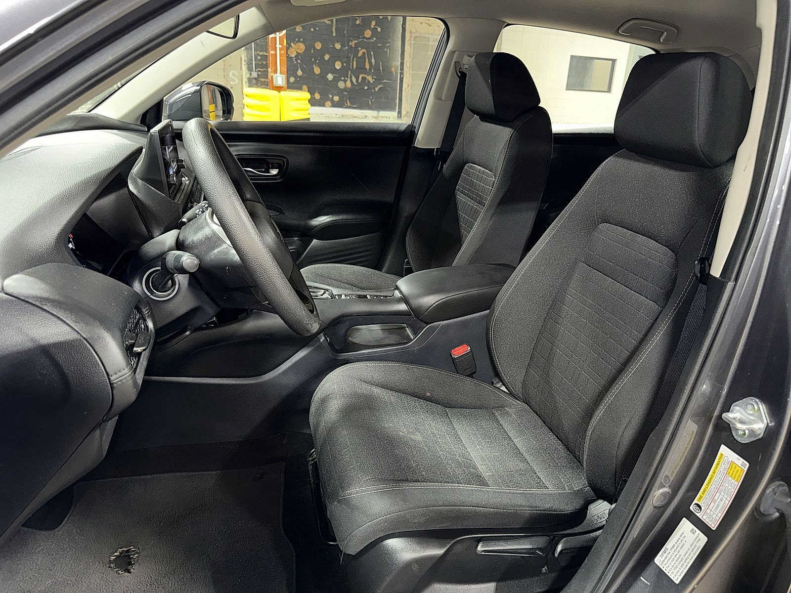 Used 2023 Honda HR-V LX image 15