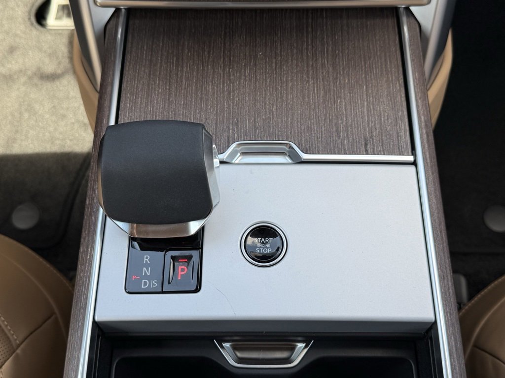 New 2025 Land Rover Range Rover SE image 21