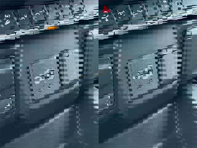 Used 2021 GMC Sierra 1500 SLT image 32