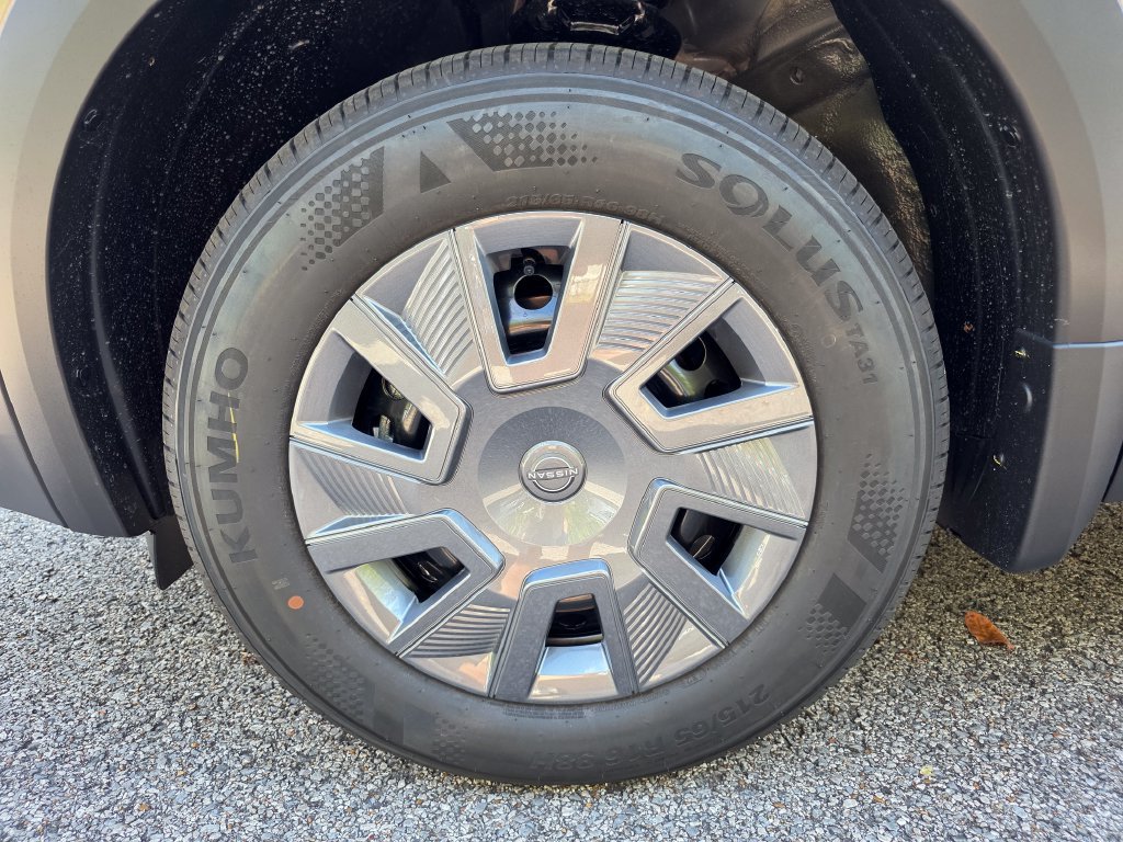 New 2027 Nissan Kicks S FWD image 4