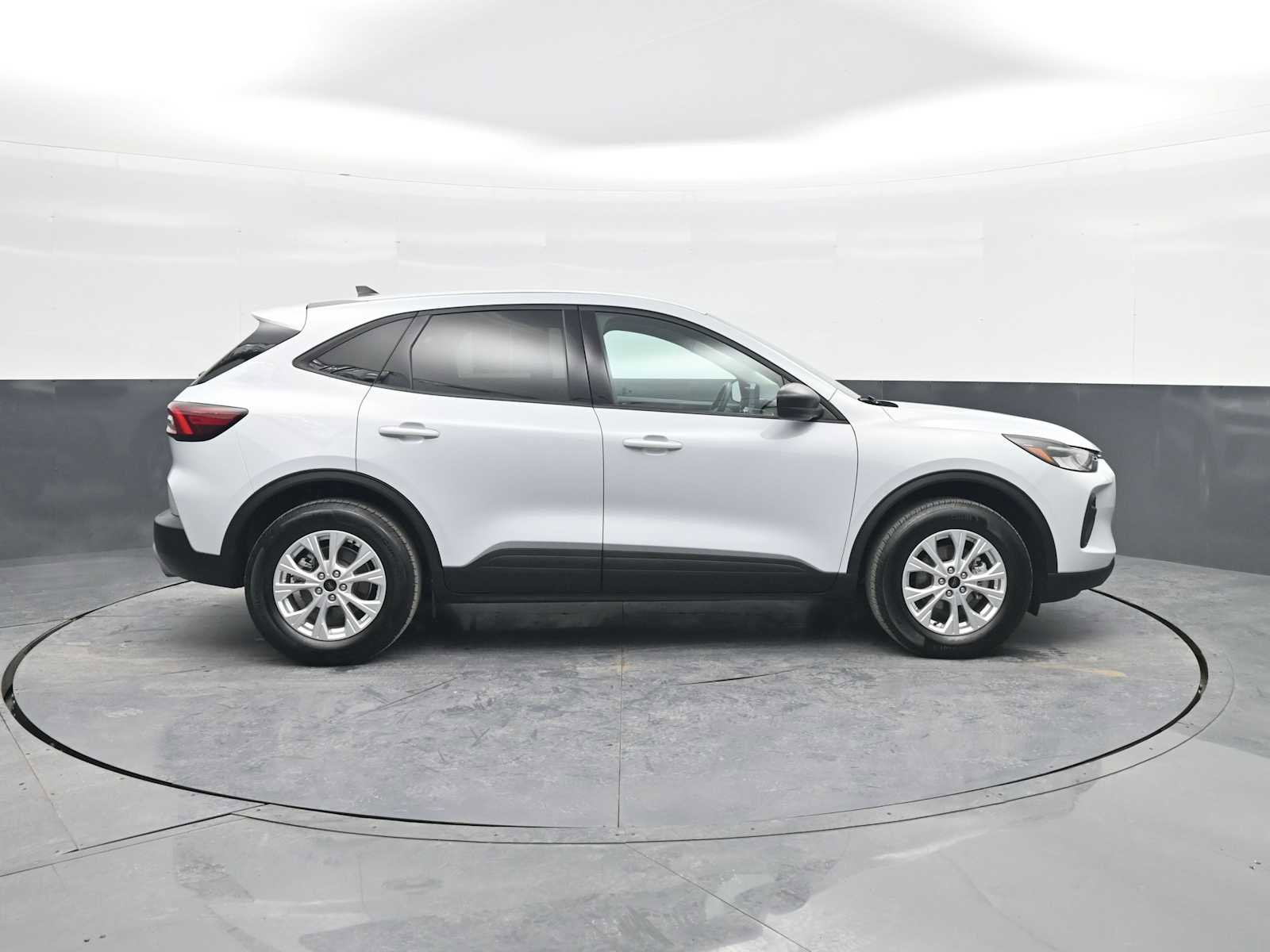 Used 2025 Ford Escape Active image 9