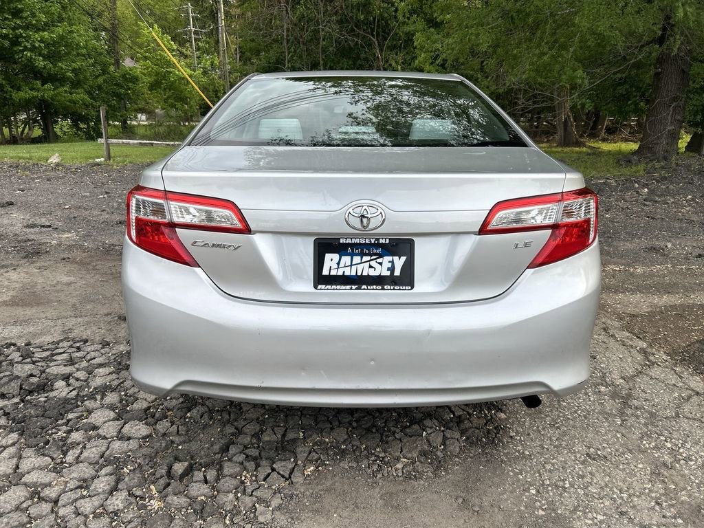 Used 2012 Toyota Camry LE FWD image 7
