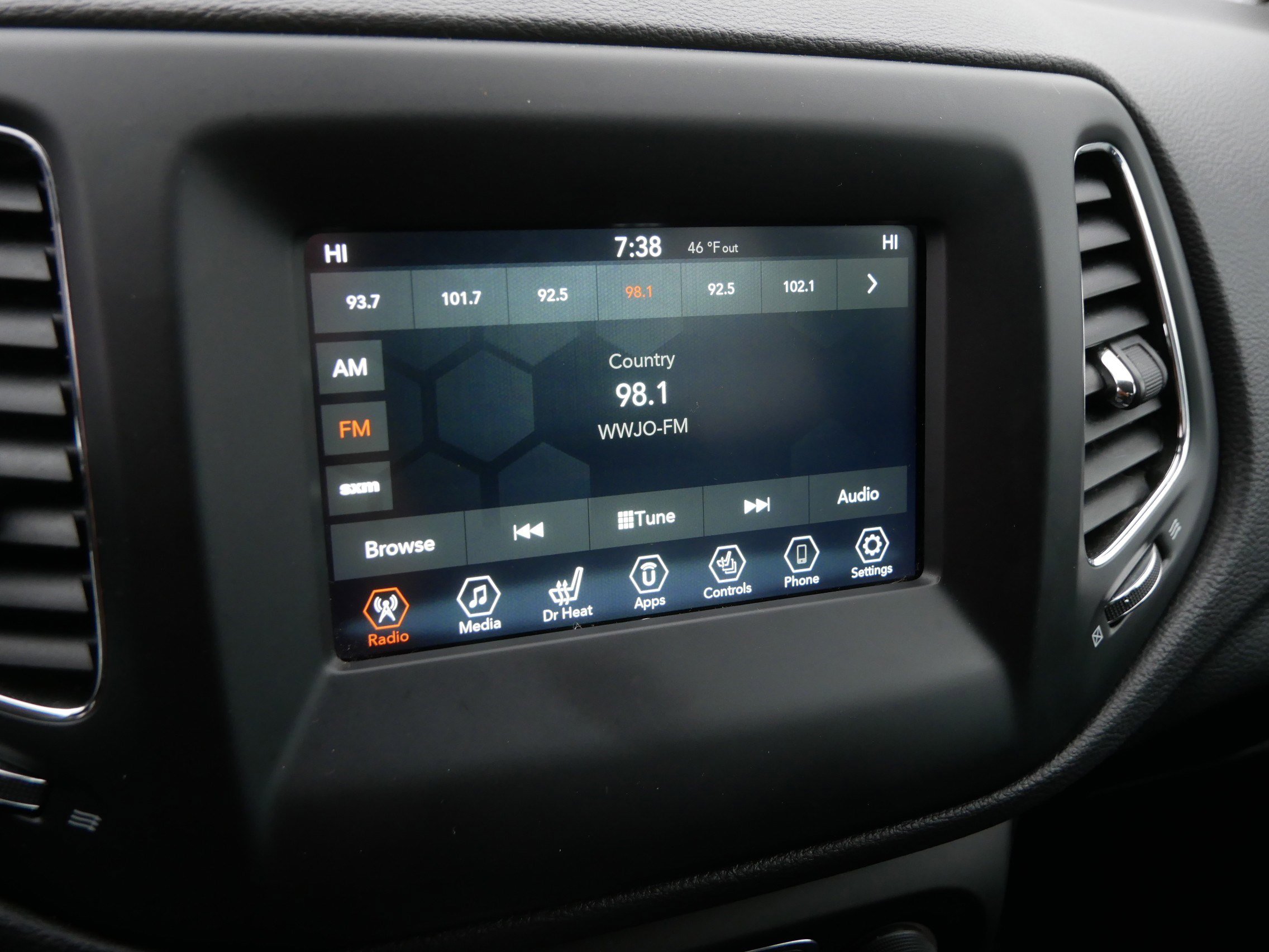 Used 2020 Jeep Compass Latitude w/ Cold Weather Group image 30