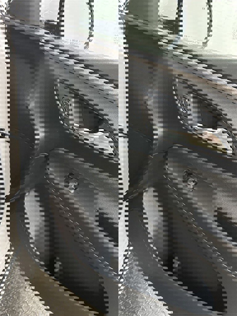 Used 2025 Buick Envista Avenir image 33