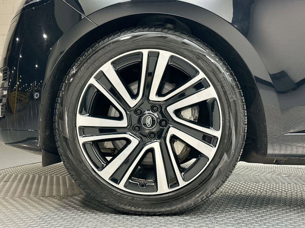 Certified 2023 Land Rover Range Rover SE AWD/4WD image 17