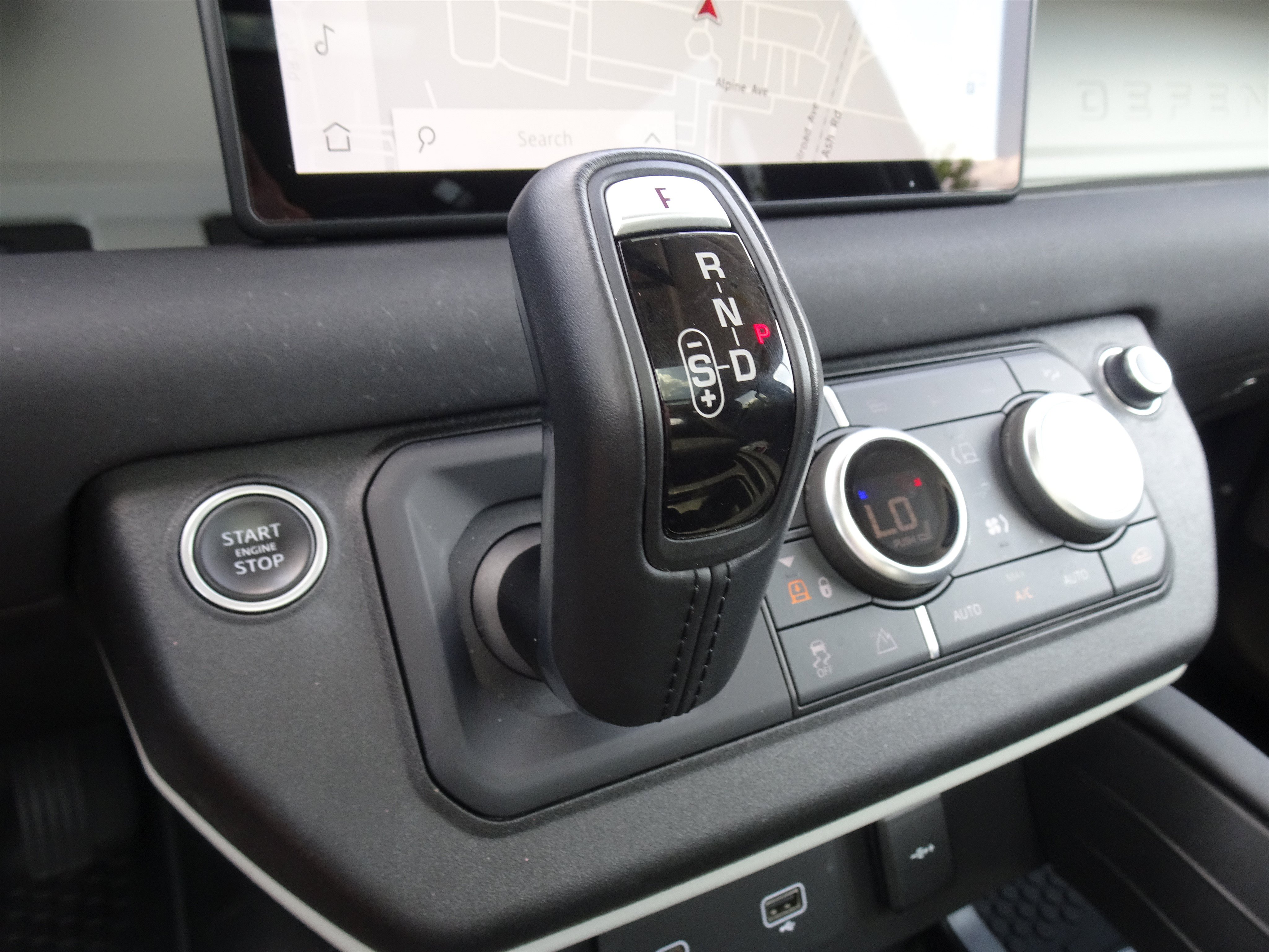Used 2021 Land Rover Defender 110 S AWD/4WD image 4