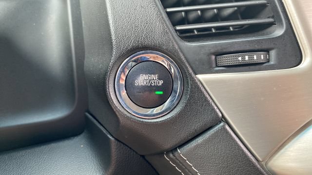 Used 2019 GMC Yukon Denali w/ Denali Ultimate Package AWD/4WD image 23
