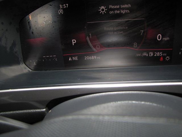 Used 2024 Volkswagen Tiguan SE R-Line image 4