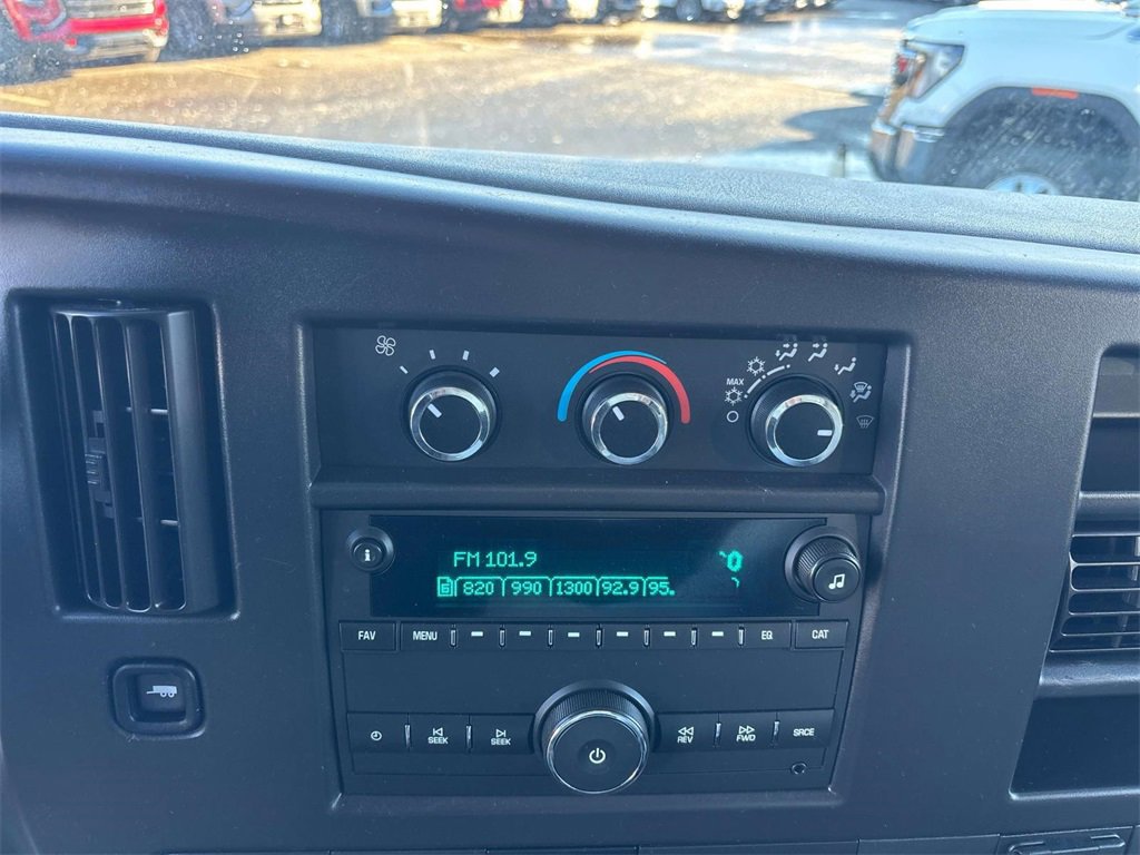 Used 2022 GMC Savana 3500 w/ Power Convenience Package image 16