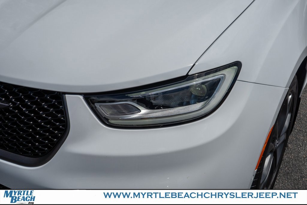 New 2026 Chrysler Pacifica Select image 10