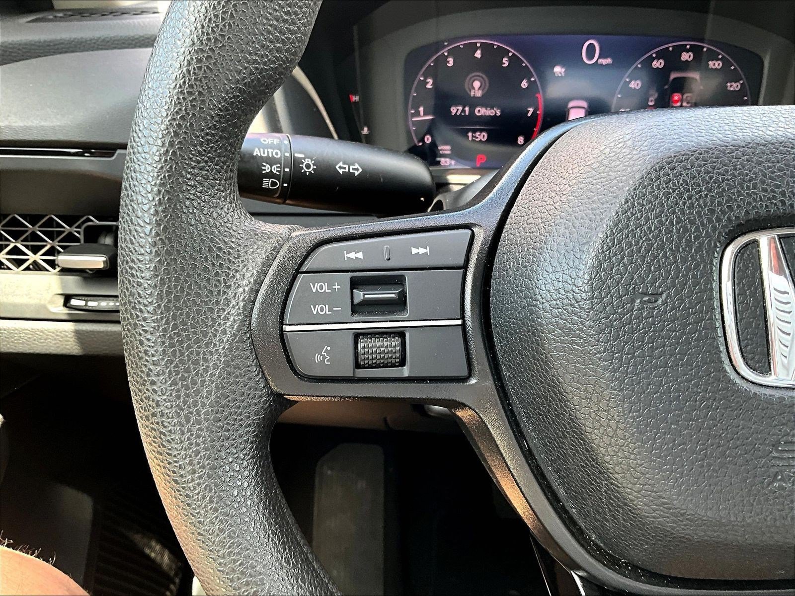 Used 2023 Honda Accord EX image 9