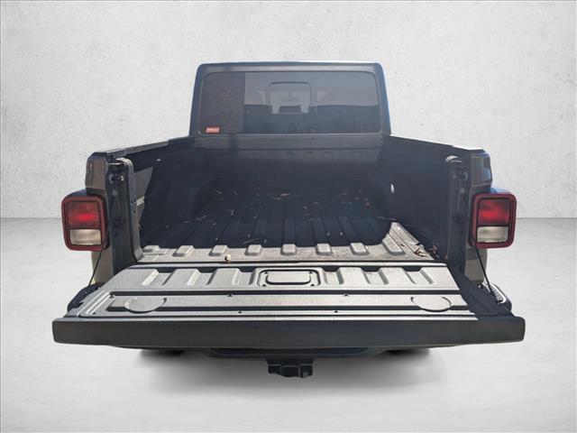 Used 2023 Jeep Gladiator Overland w/ Popular Equipment Package image 6