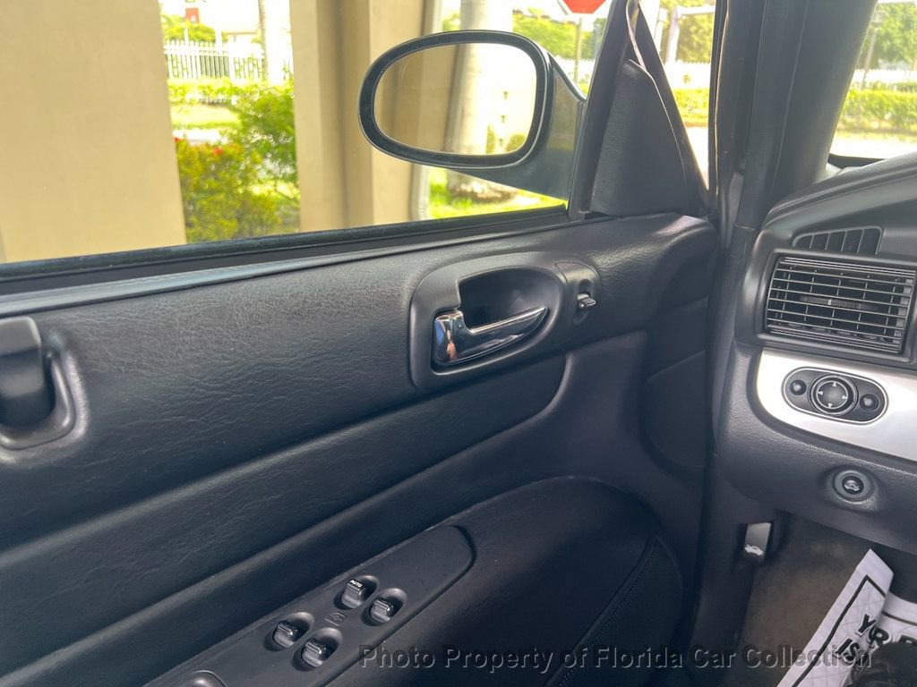 Used 2004 Chrysler Sebring LXi image 38