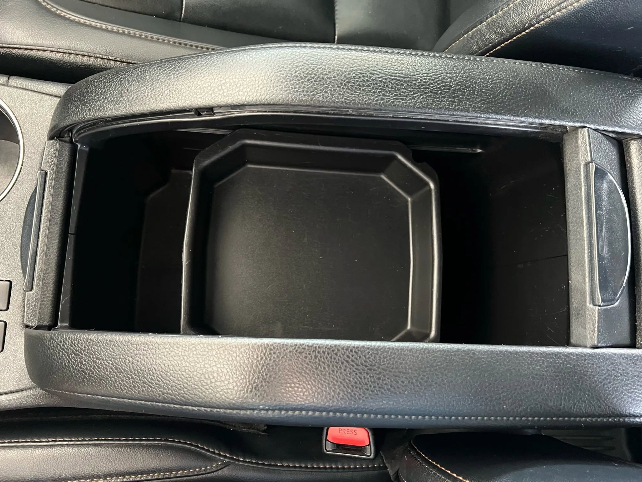 Used 2019 Toyota Highlander SE image 27