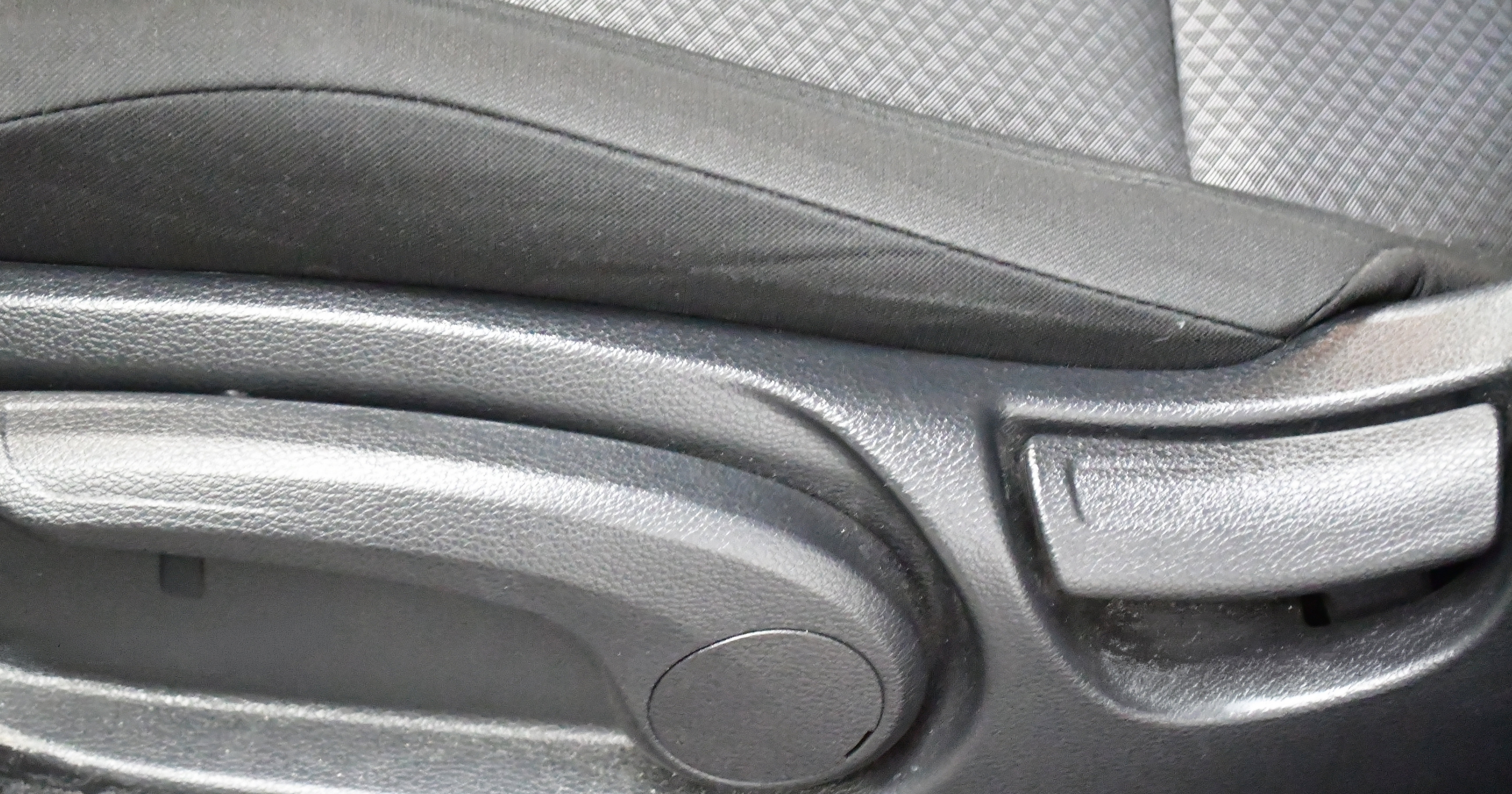 Used 2025 Kia Soul LX w/ LX Technology Package FWD image 13