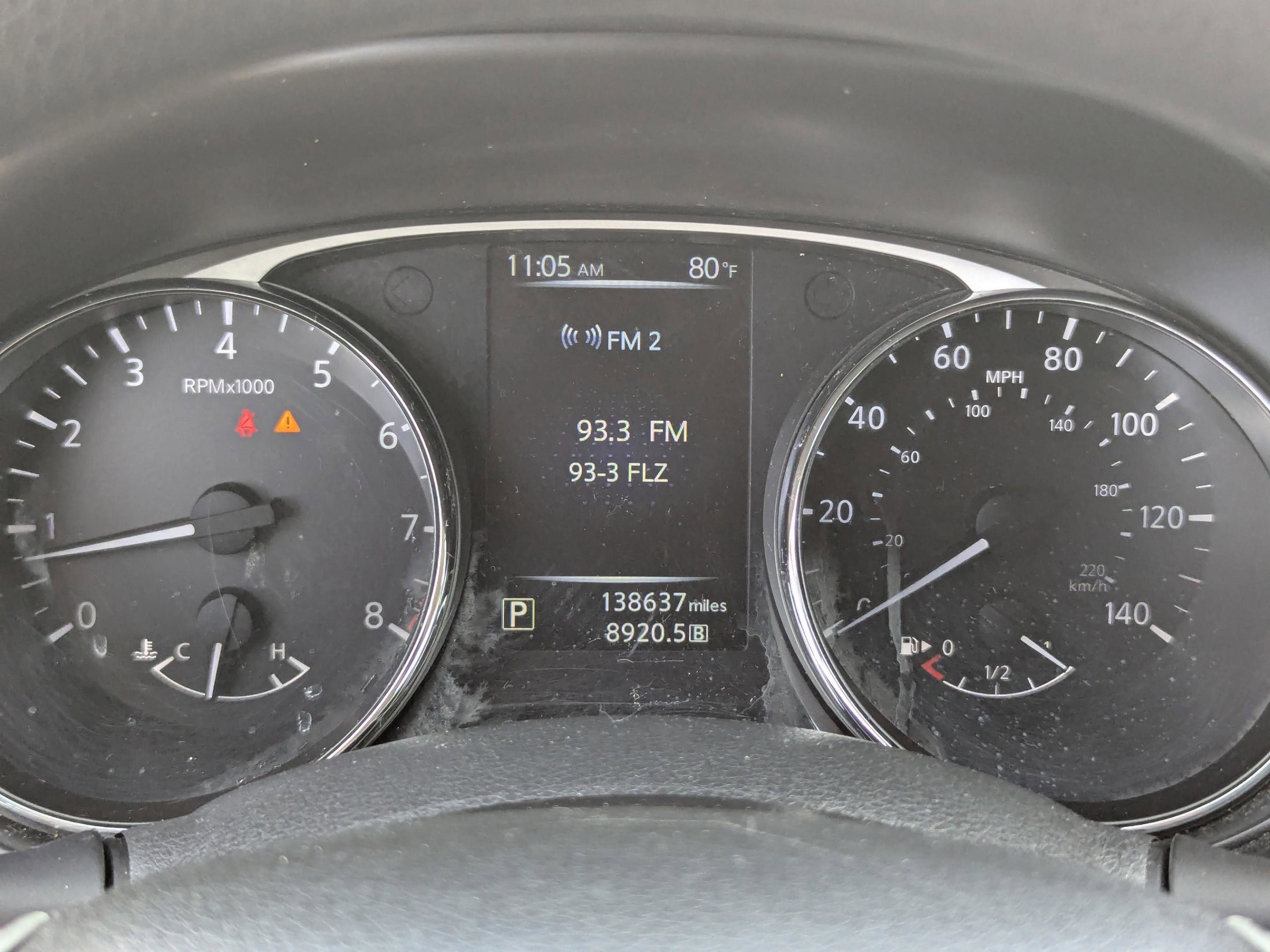 Used 2016 Nissan Rogue SV w/ SV Family Package image 32