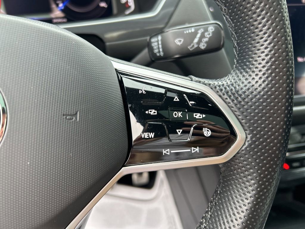 Used 2022 Volkswagen Tiguan SEL R-Line image 34