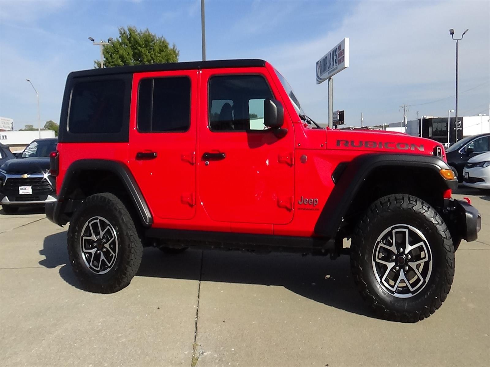 Certified 2025 Jeep Wrangler Unlimited Rubicon w/ Convenience Group AWD/4WD image 6