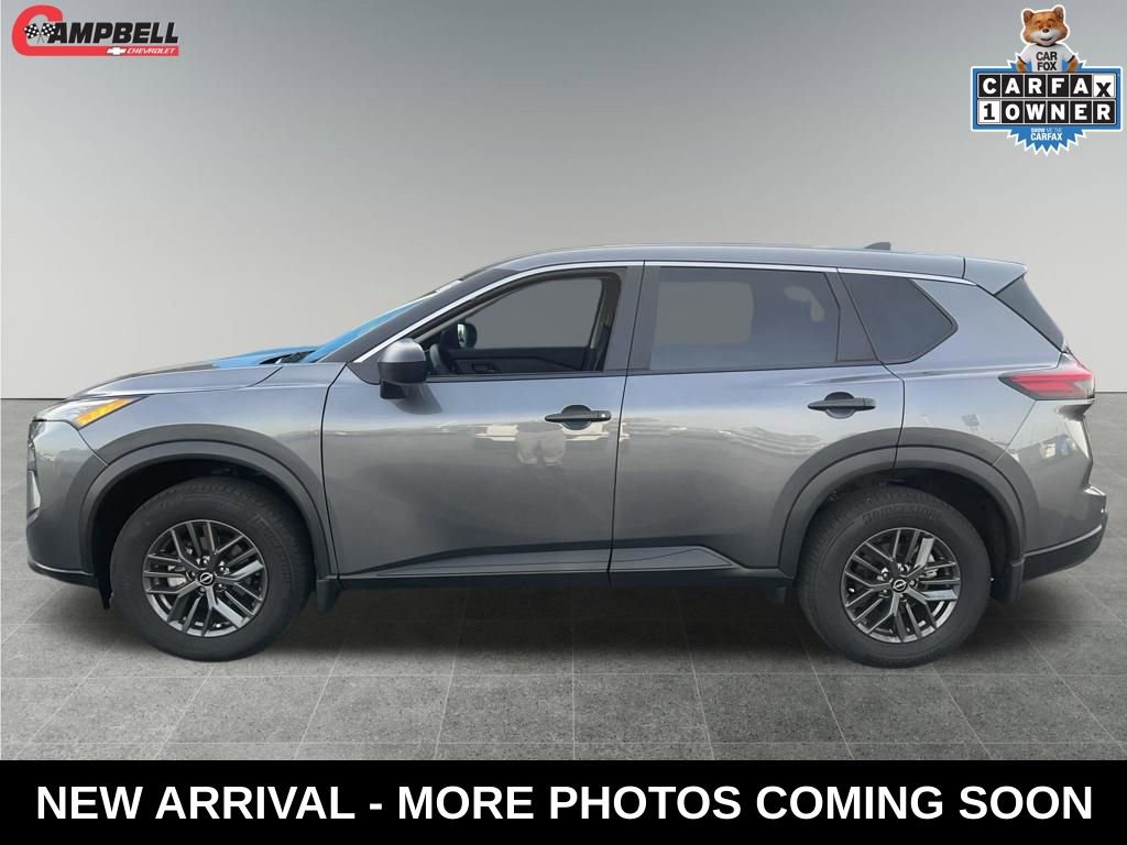 Used 2025 Nissan Rogue S image 2