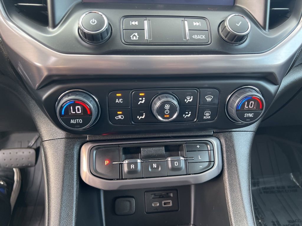 Certified 2022 GMC Acadia AT4 image 17