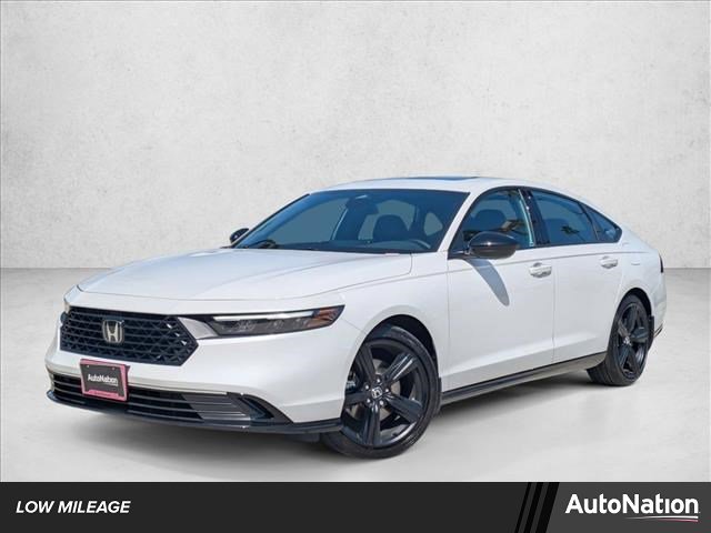 Used 2025 Honda Accord Sport image 1