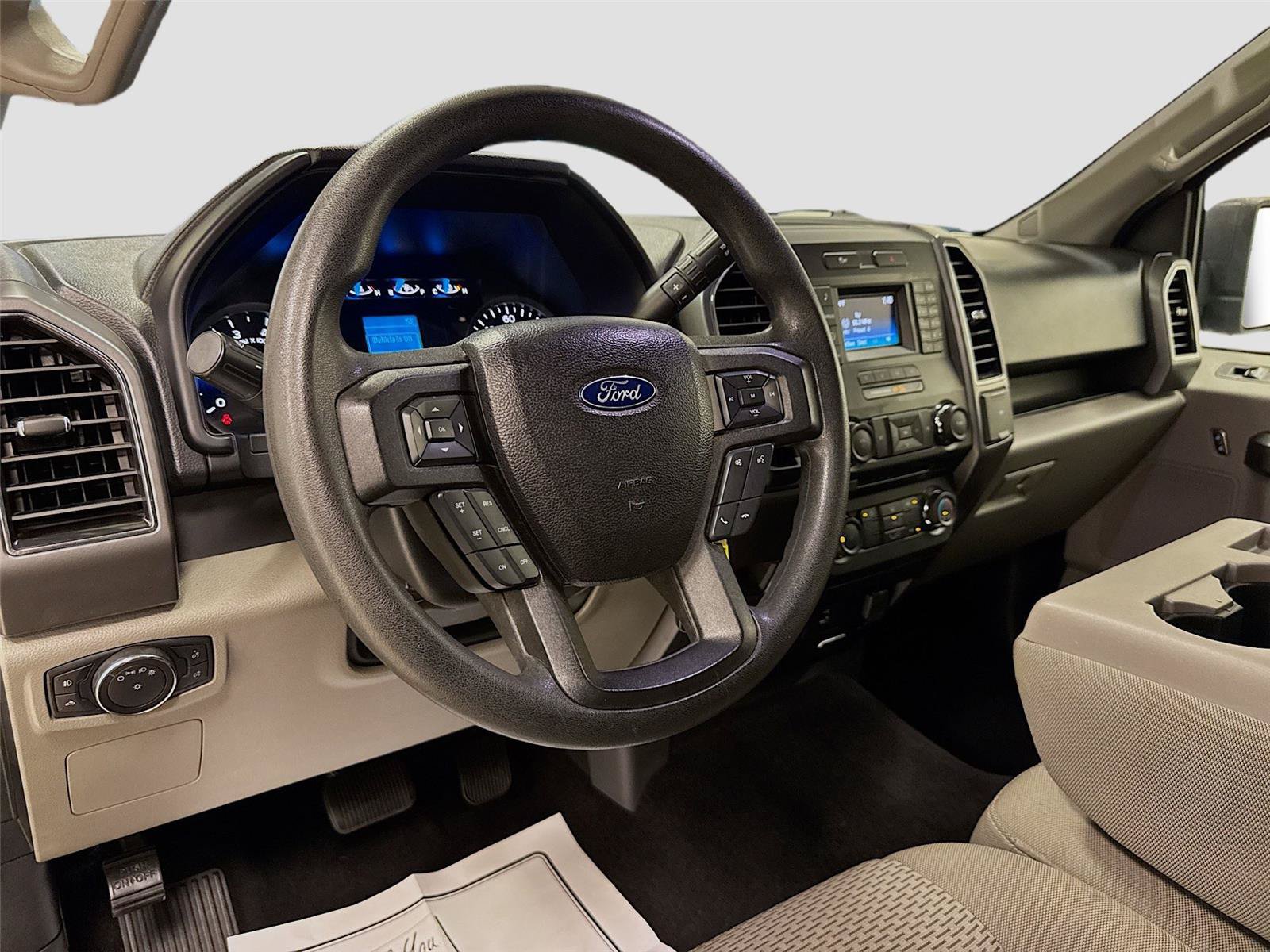 Used 2017 Ford F150 XLT RWD image 9