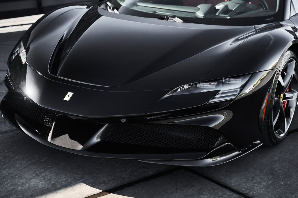 Used 2024 Ferrari SF90 Spider image 7