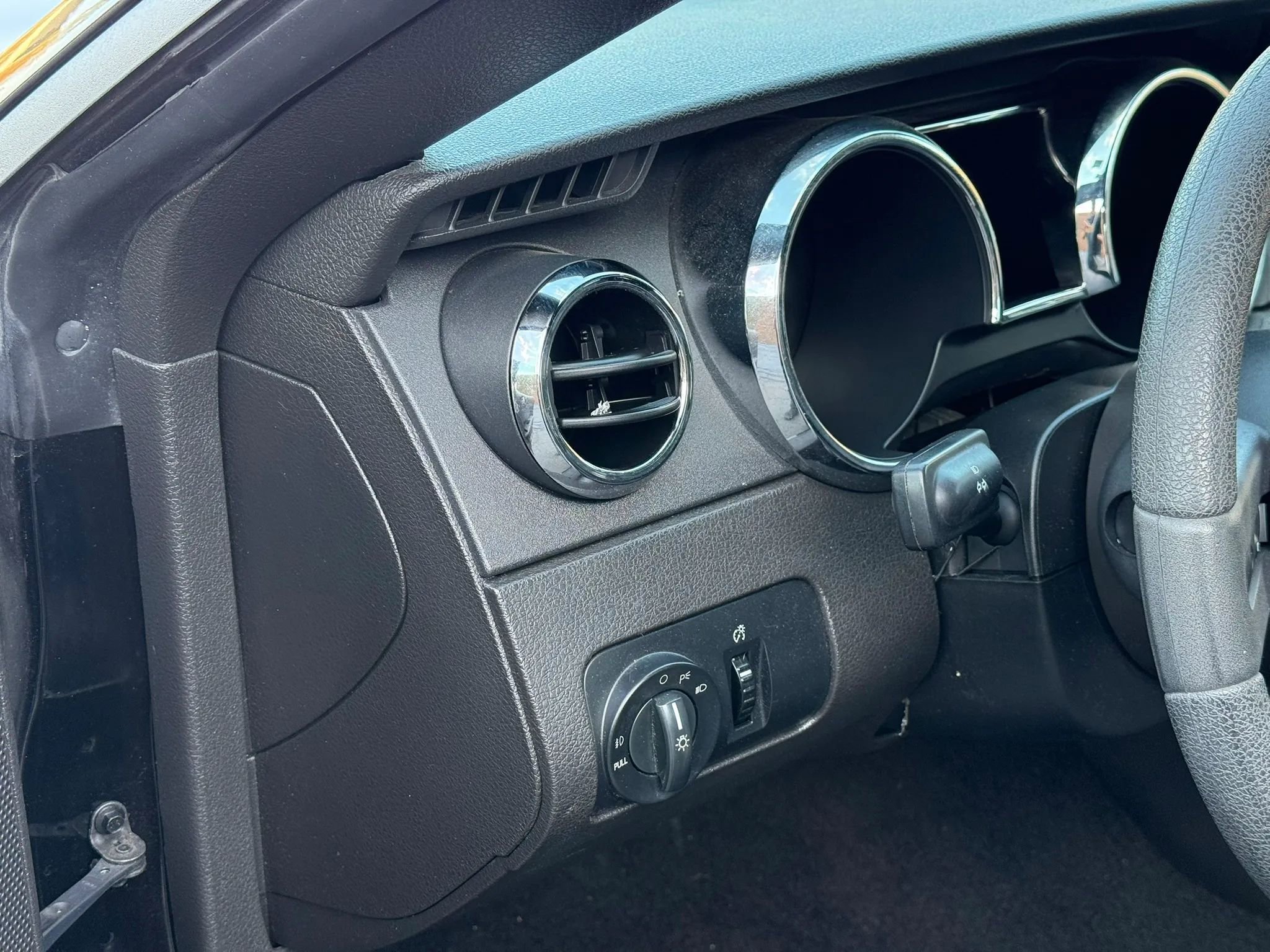 Used 2007 Ford Mustang Coupe RWD image 12