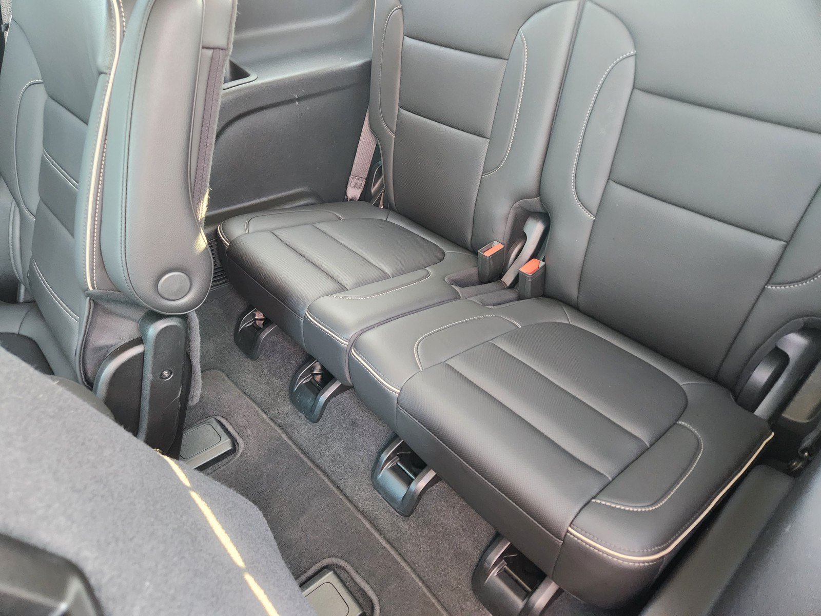 Used 2023 GMC Acadia Denali w/ Denali Ultimate Package FWD image 14