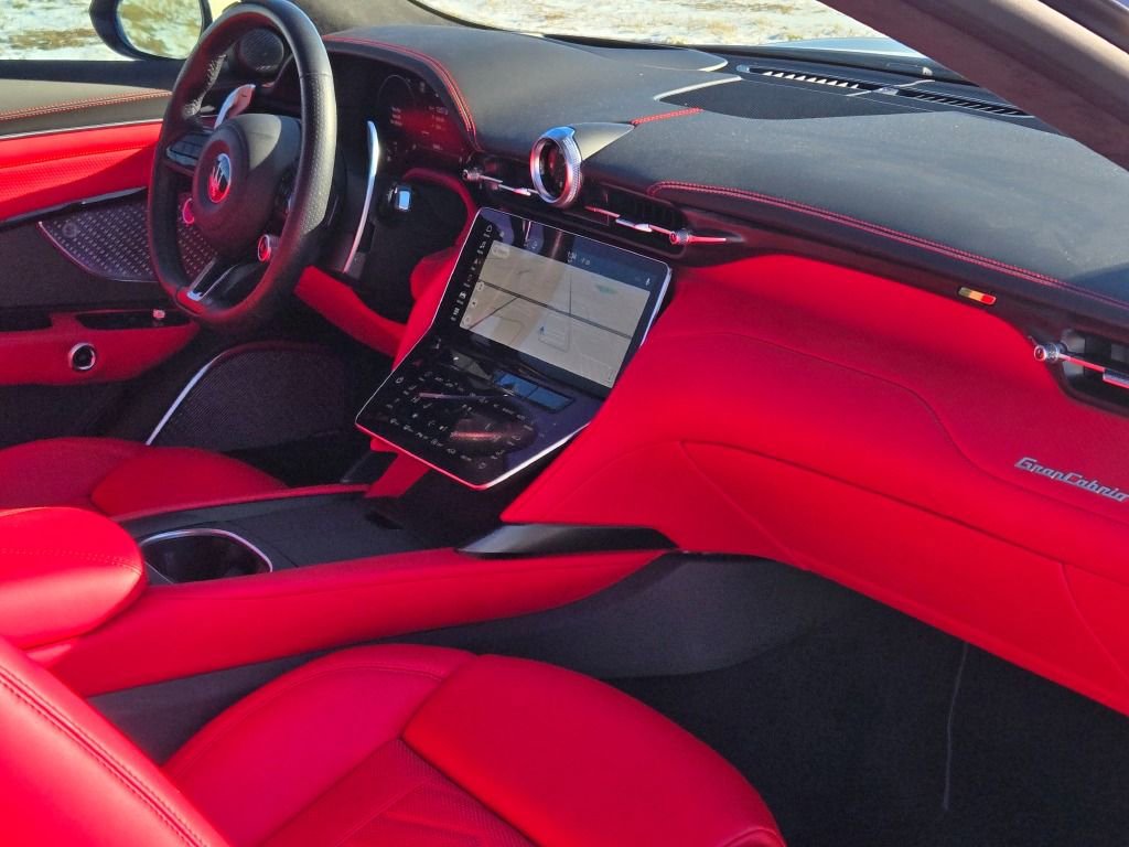 Used 2024 Maserati GranCabrio Trofeo image 32