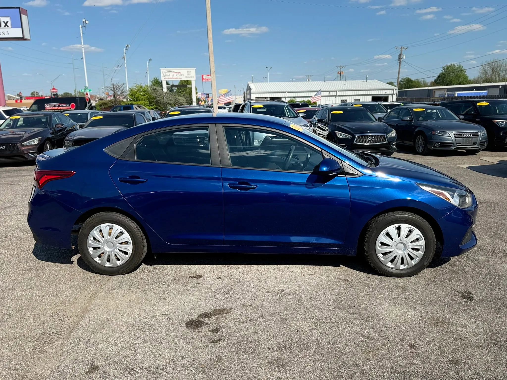 Used 2018 Hyundai Accent SE FWD image 3
