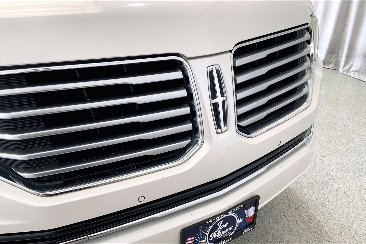 Used 2015 Lincoln Navigator L 2WD image 7