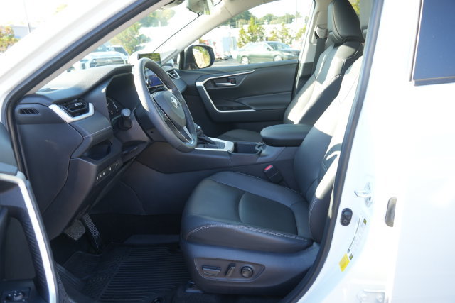 Used 2025 Toyota RAV4 XLE Premium w/ Weather Package FWD image 22