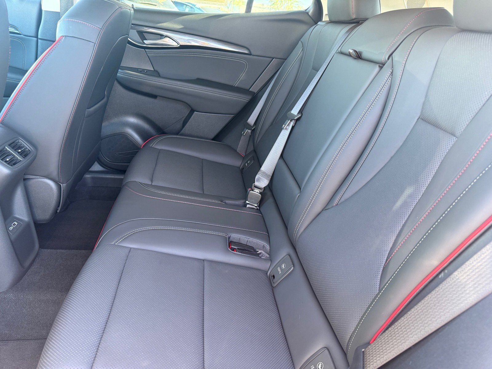 Used 2023 Buick Envision Essence w/ Sport Touring Package image 22