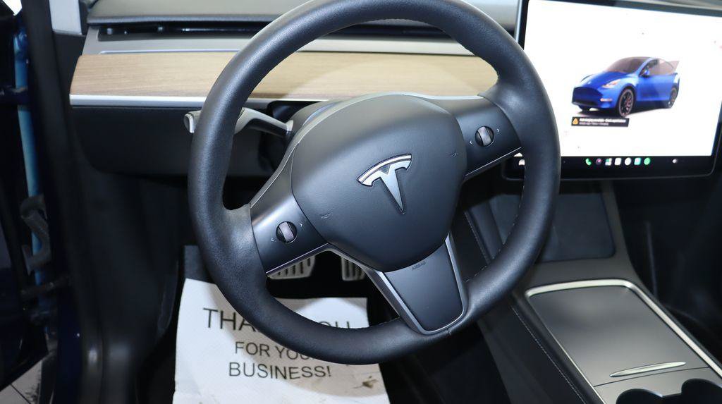 Used 2022 Tesla Model Y Performance AWD/4WD image 19