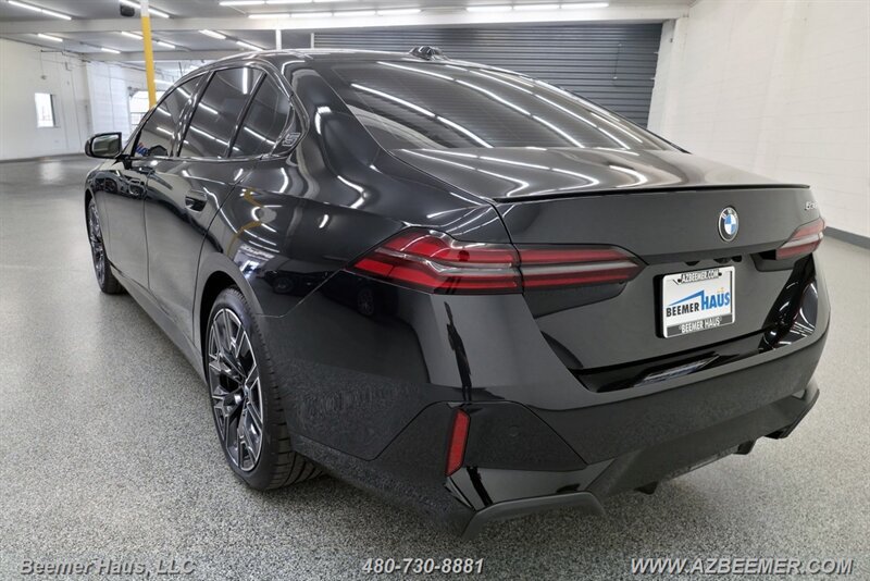 Used 2026 BMW 530i w/ M Sport Package RWD image 12